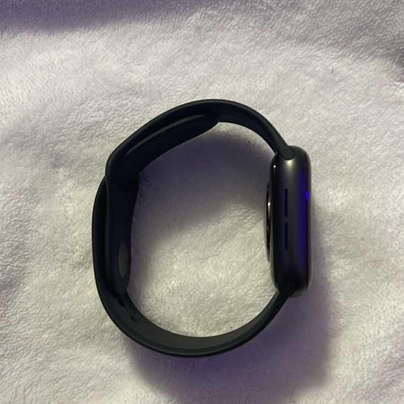 This is a 40mm apple watch series 6 and is been worn for twice. - Picture 4 of 4